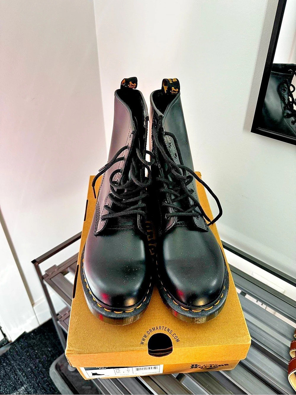 Dr. Martens 1460 Smooth Leather Lace Up Boots Black - Picture 3 of 5